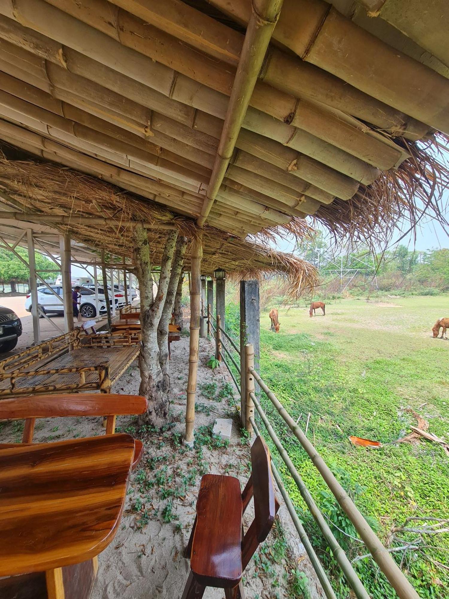 Bualinn Resort Нонг Кай Екстериор снимка