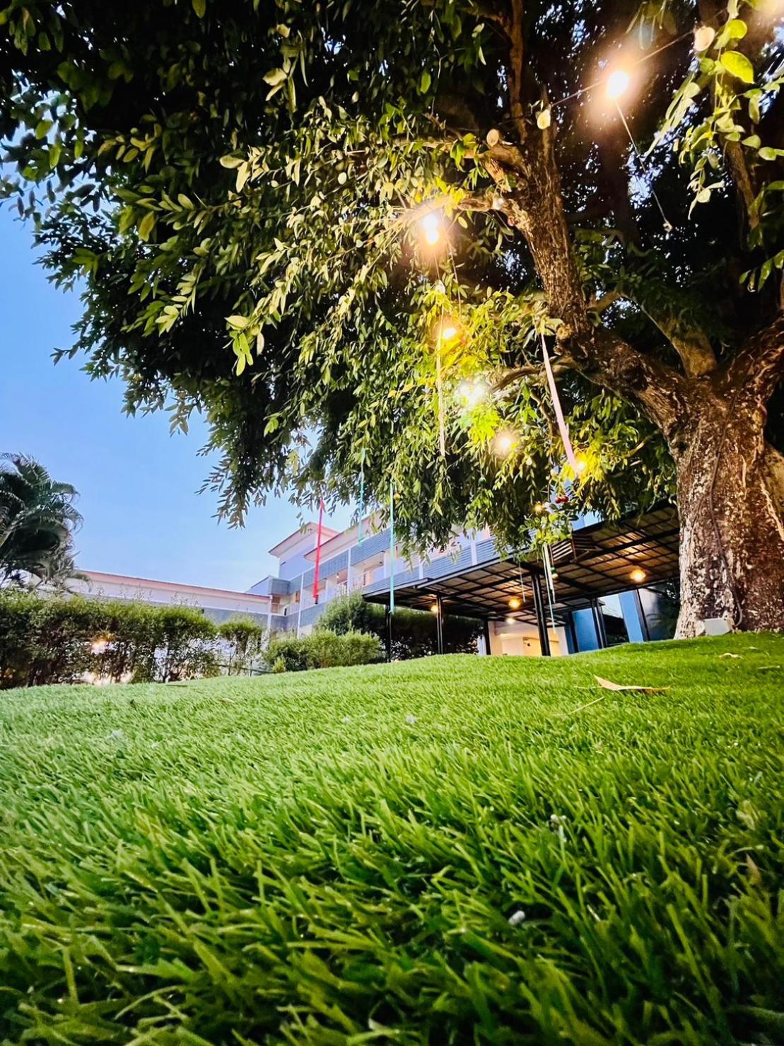 Bualinn Resort Нонг Кай Екстериор снимка